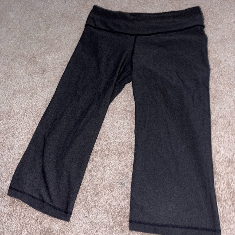 Lululemon Athletica Black Cropped Leggings